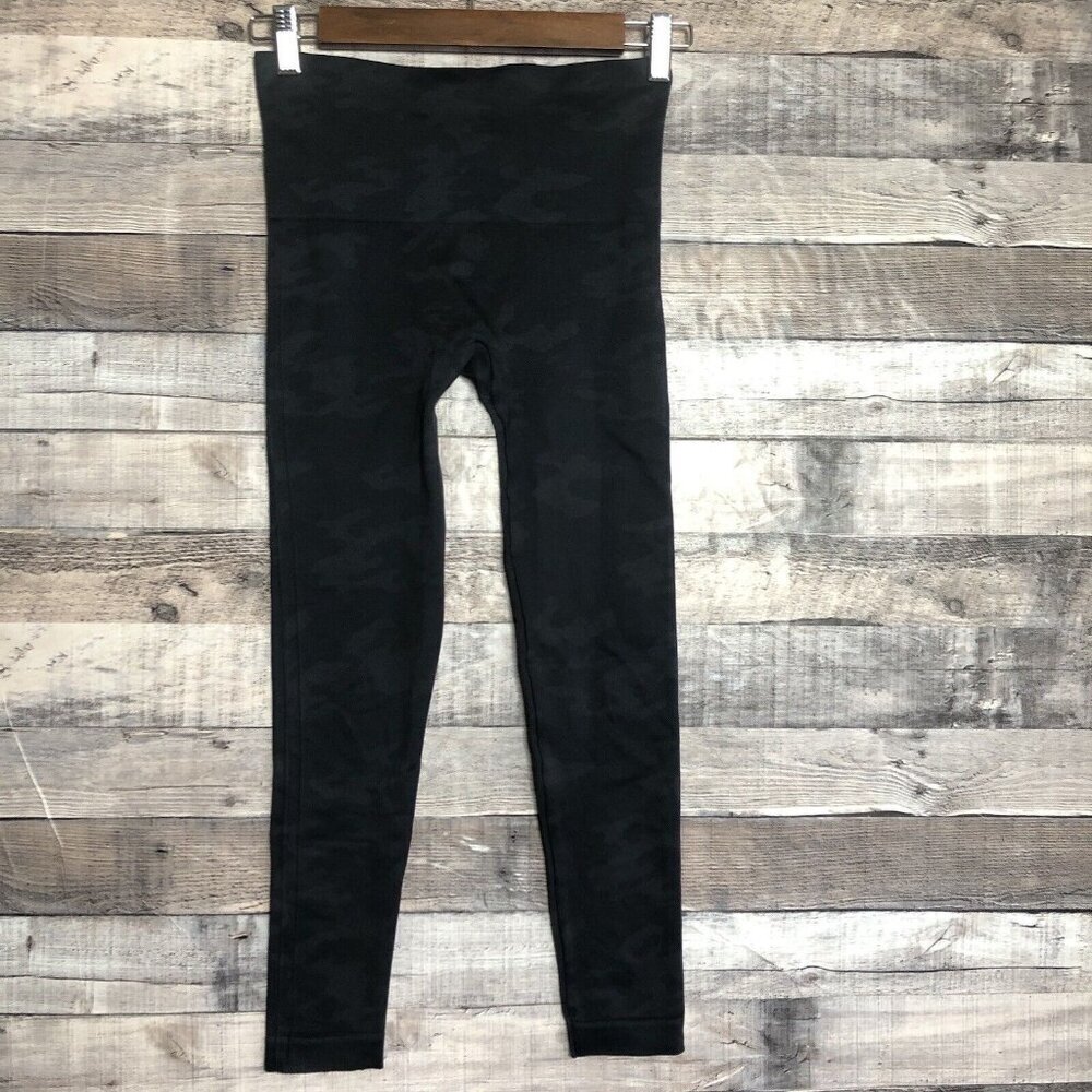 SPANX Look at Me Now Seamless Leggings Cropped Gray Camo Size XS